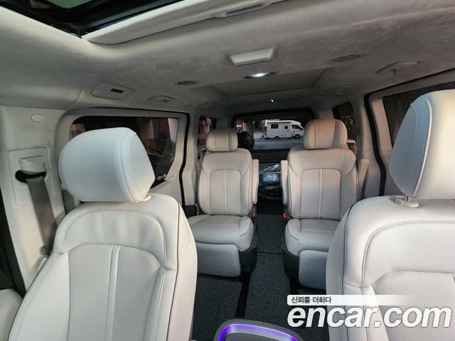 Hyundai Staria 2025 — ფოტო 8/20