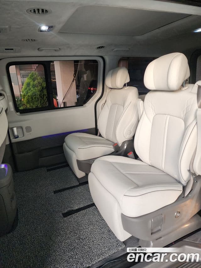 Hyundai Staria 2025 — ფოტო 13/20