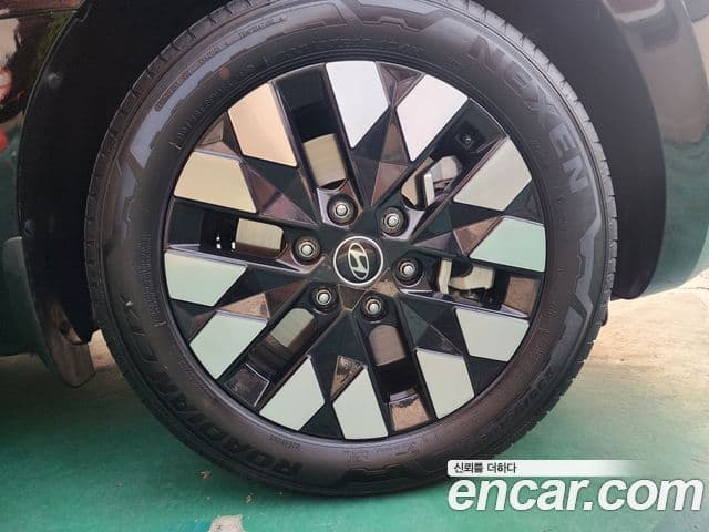 Hyundai Staria 2025 — ფოტო 17/20