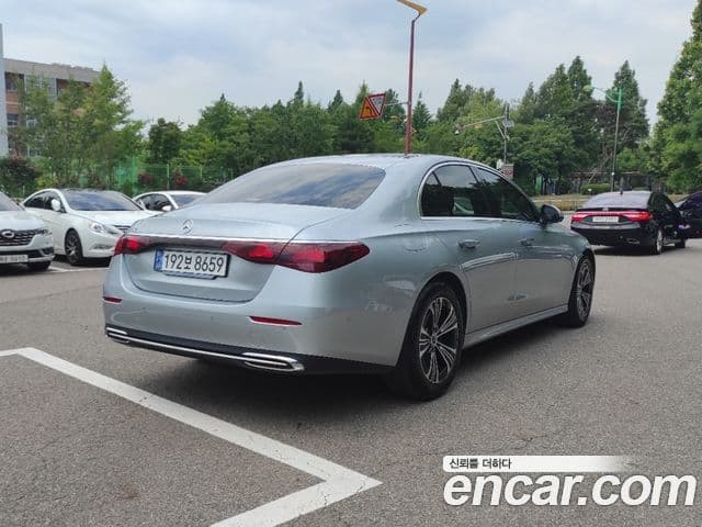 Mercedes-Benz E-Class 2024 — Şəkil 3/20