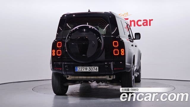 Land Rover Defender 2024 — ფოტო 4/20