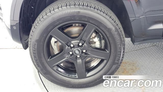 Land Rover Defender 2024 — ფოტო 5/20