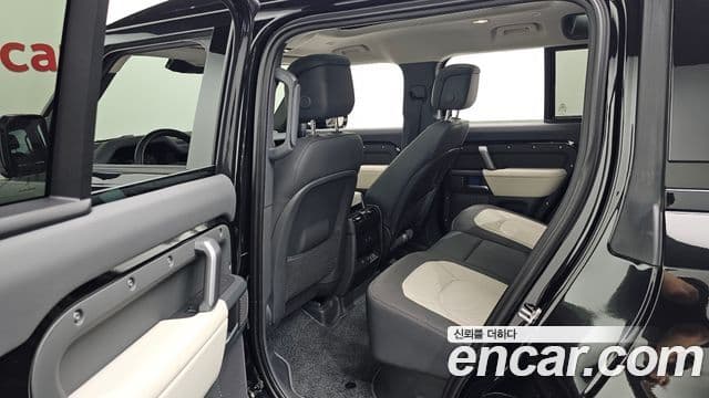 Land Rover Defender 2024 — ფოტო 11/20