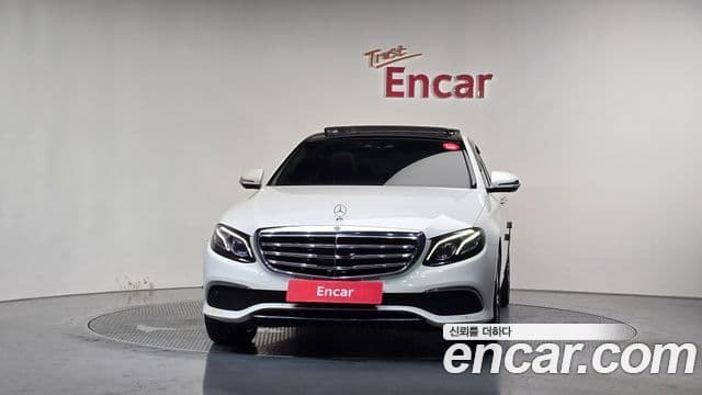 Mercedes-Benz E-Class 2018 — Фото 3/20