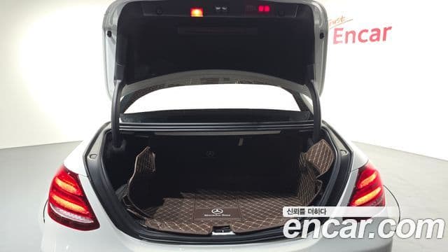 Mercedes-Benz E-Class 2018 — Şəkil 18/20