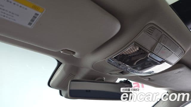 Mercedes-Benz E-Class 2018 — Şəkil 19/20