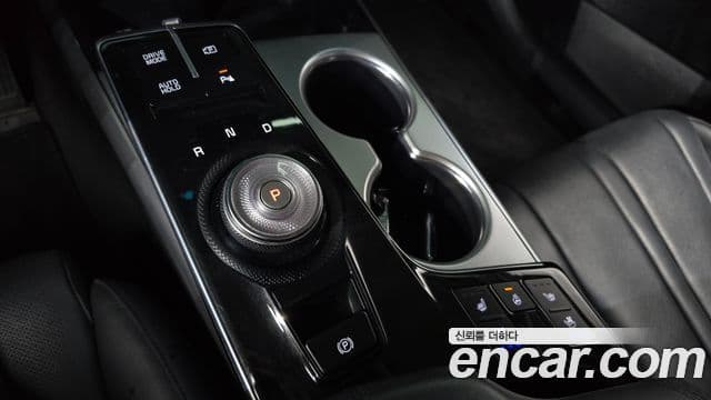 Kia K8 2021 — Şəkil 9/20