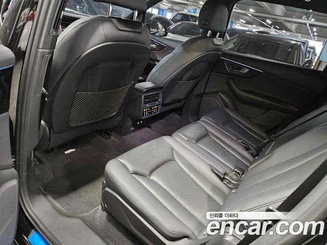Audi Q7 2022 — Фото 11/20