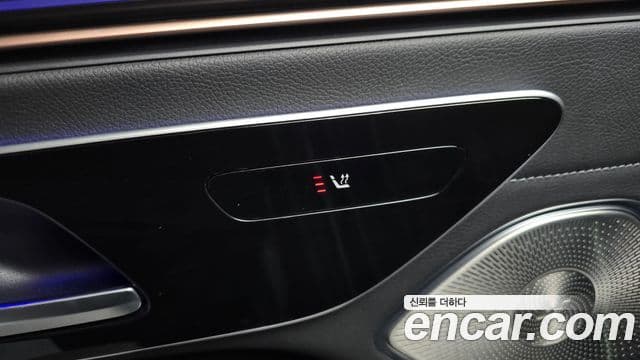 Mercedes-Benz EQS 2022 — ფოტო 31/36
