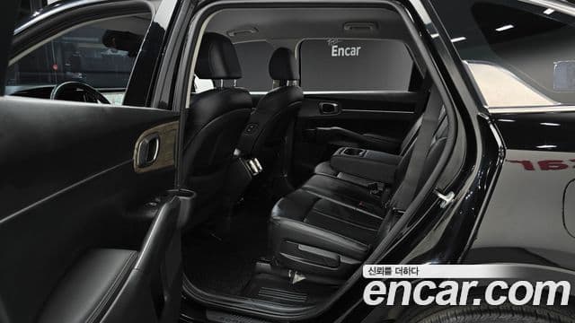 Kia Sorento 2022 — Фото 12/20