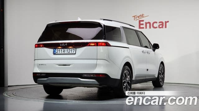 Kia Carnival 2022 — Фото 2/20