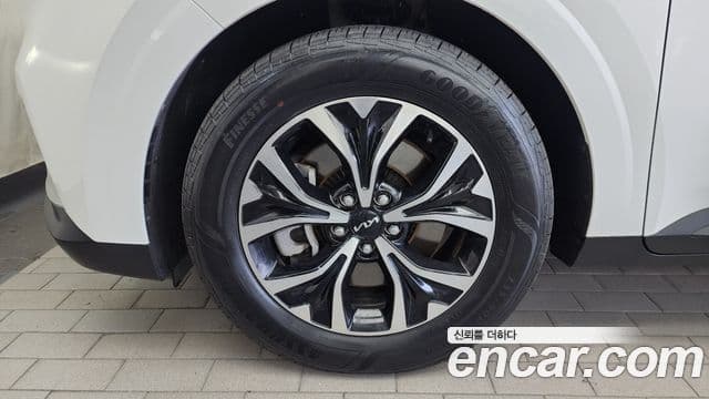 Kia Carnival 2022 — Фото 5/20