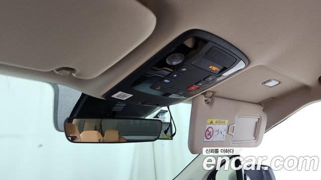 Kia Carnival 2022 — Фото 17/20