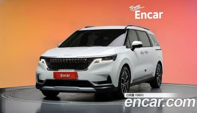 Kia Carnival 2022 — Фото 1/20