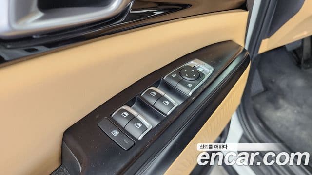 Kia Carnival 2022 — Şəkil 16/32