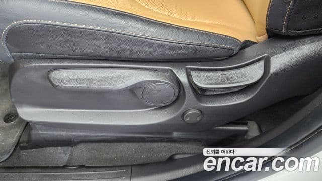 Kia Carnival 2022 — Şəkil 18/32