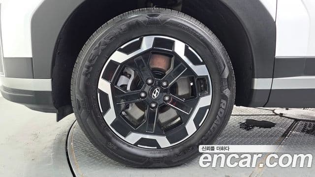 Hyundai Santa Fe 2025 — ფოტო 5/20