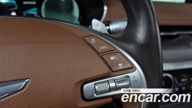 Genesis Electrified G80 2022 — ფოტო 17/20