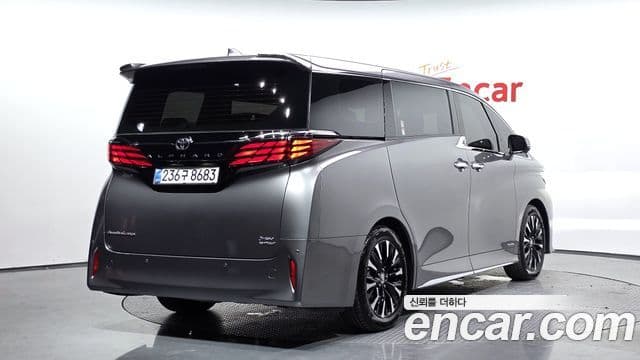Toyota Alphard 2025 — Şəkil 2/20