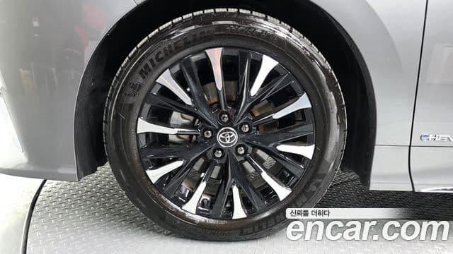 Toyota Alphard 2025 — Şəkil 5/20