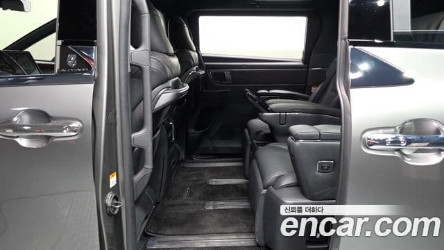 Toyota Alphard 2025 — Şəkil 11/20