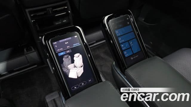 Toyota Alphard 2025 — Photo 11/36