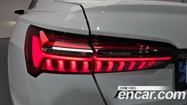 Audi A6 2021 — Photo 32/36