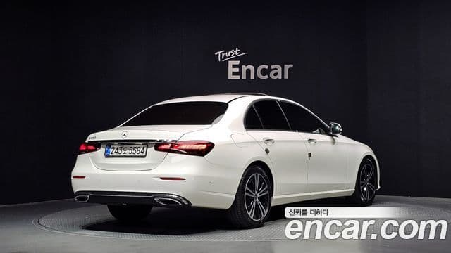 Mercedes-Benz E-Class 2020 — ფოტო 2/20