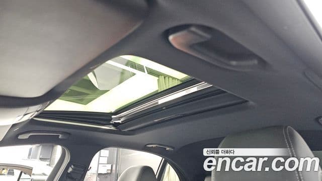 Mercedes-Benz E-Class 2020 — ფოტო 17/20