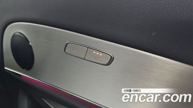 Mercedes-Benz E-Class 2020 — ფოტო 19/20