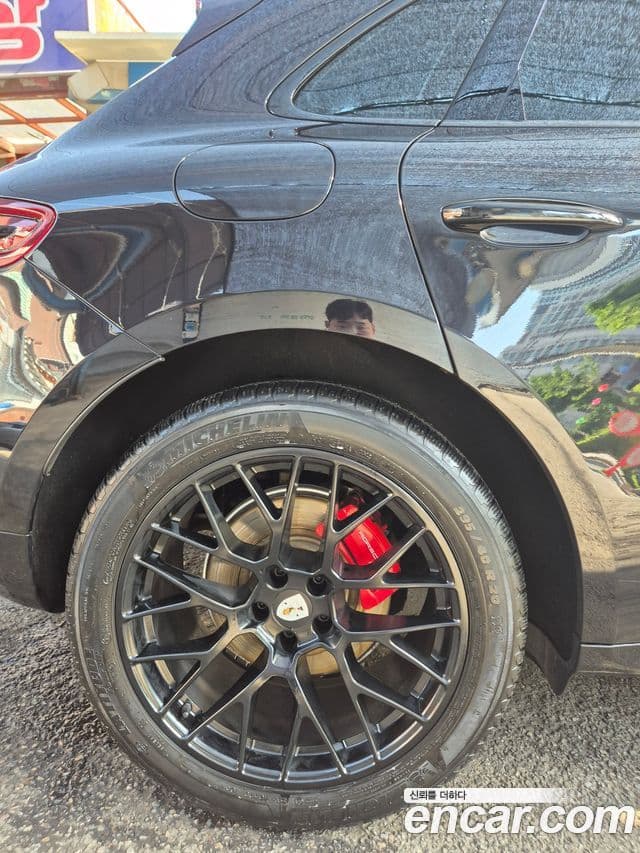 Porsche Macan 2018 — Photo 8/12