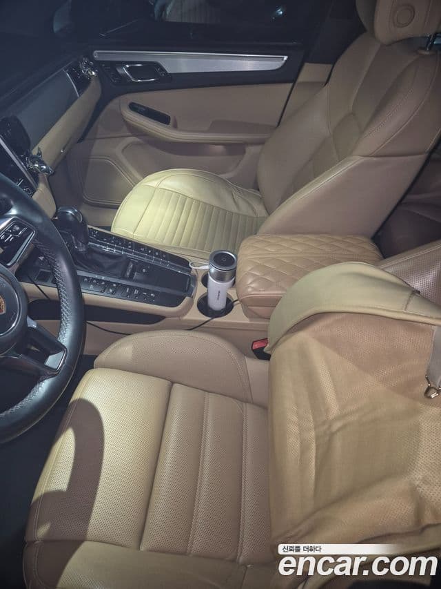 Porsche Macan 2018 — Photo 10/12