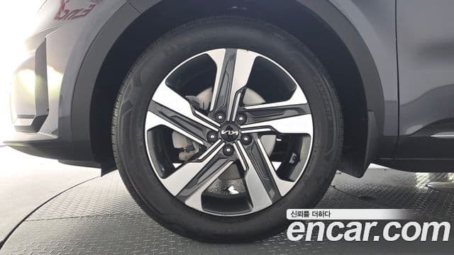 Kia Sorento 2022 — ფოტო 5/20