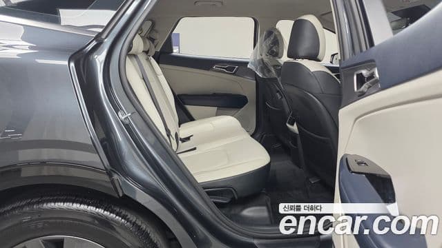 Kia Sportage 2022 — ფოტო 11/20