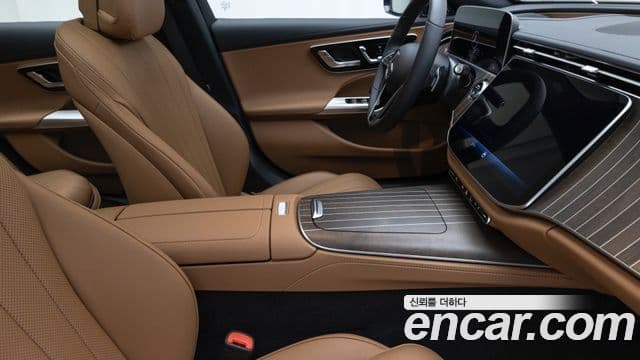 Mercedes-Benz E-Class 2025 — Фото 7/20