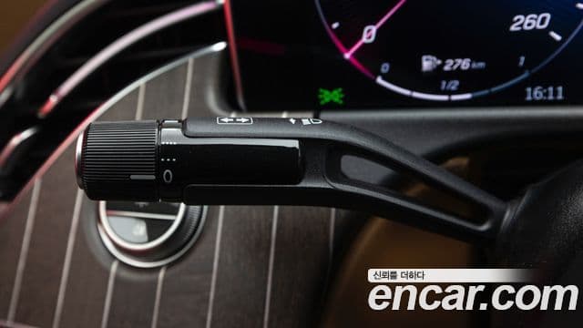 Mercedes-Benz E-Class 2025 — Фото 18/20