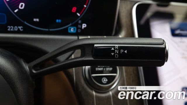 Mercedes-Benz E-Class 2025 — Фото 19/20