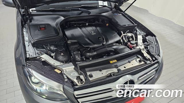 Mercedes-Benz GLC-Class 2018 — Şəkil 6/20