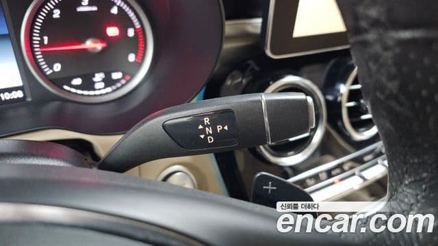 Mercedes-Benz GLC-Class 2018 — Şəkil 9/20