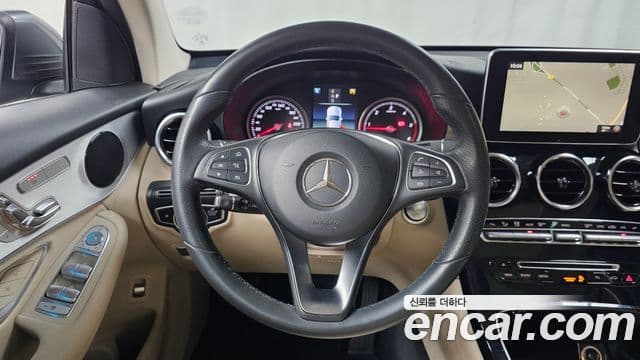 Mercedes-Benz GLC-Class 2018 — Şəkil 13/20