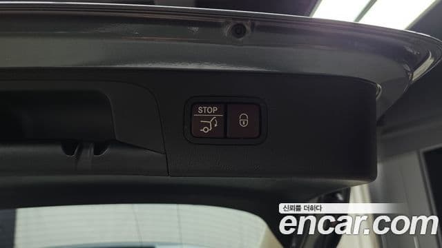 Mercedes-Benz GLC-Class 2018 — Şəkil 15/20