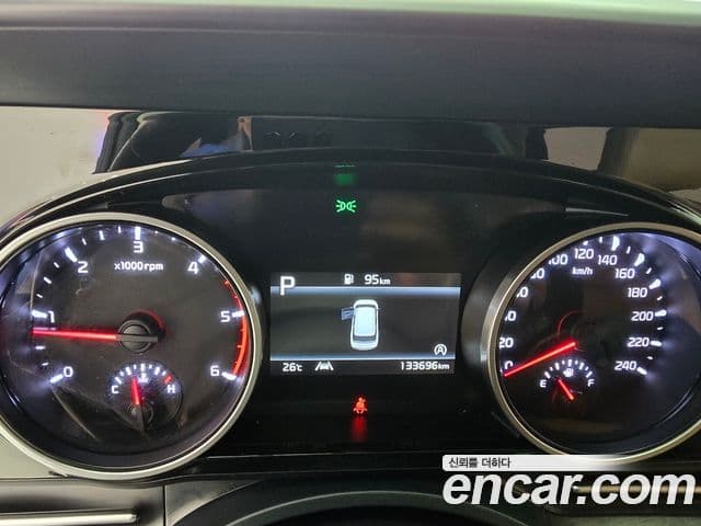 Kia Carnival 2022 — Фото 6/20