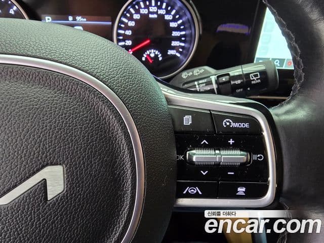 Kia Carnival 2022 — Фото 15/20