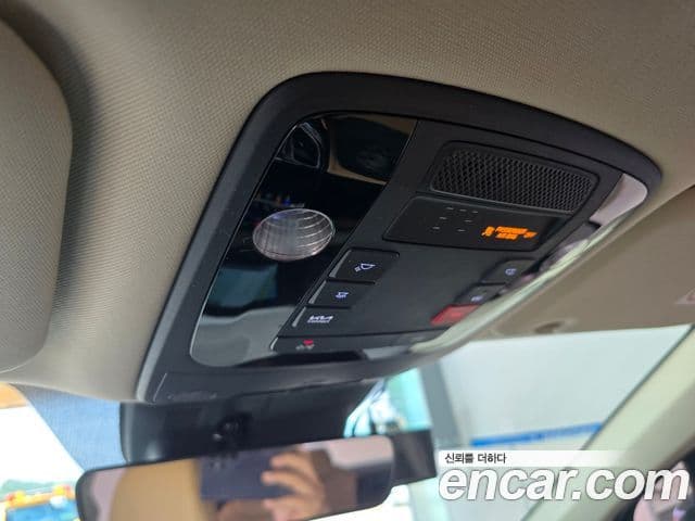 Kia Carnival 2022 — Фото 18/20