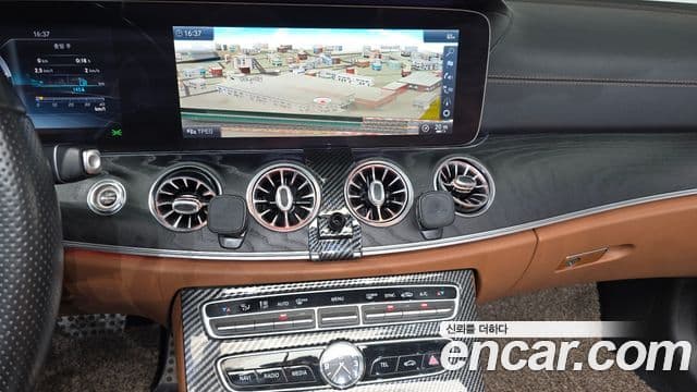 Mercedes-Benz E-Class 2018 — Фото 13/20