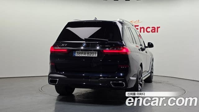 BMW X7 2020 — ფოტო 4/20