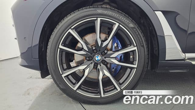 BMW X7 2020 — ფოტო 5/20