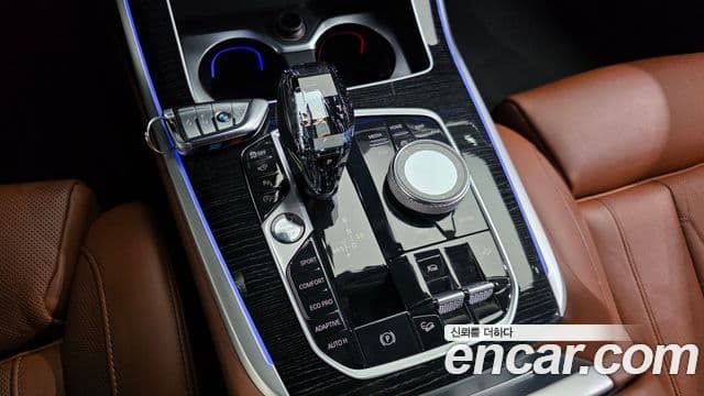 BMW X7 2020 — ფოტო 9/20