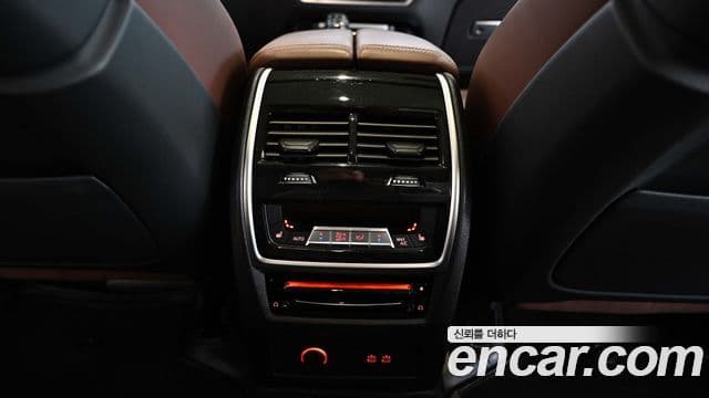 BMW X7 2021 — ფოტო 14/20
