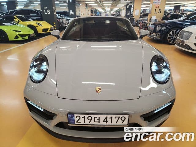 Porsche 911 2023 — ფოტო 1/20